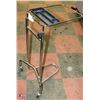 Image 1 : ROLLING TECHNICIAN TRAY CART