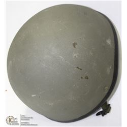 VINTAGE CANADIAN FORCERS TANKERS HELMET.