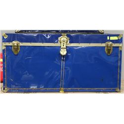 LARGE METAL TRUNK 40X21X20