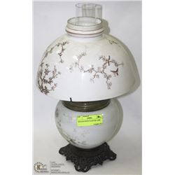 VINTAGE WHITE GLASS OIL LAMP