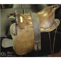 VINTAGE CAVALRY SADDLE.