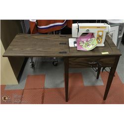 BROTHER BOUTIQUE 751 SEWING MACHINE AND TABLE WITH