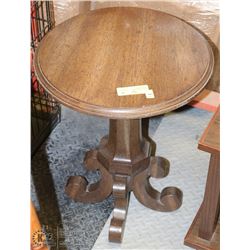 VINTAGE WOOD MULTI-PURPOSE TABLE/STAND