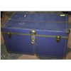 Image 1 : LARGE BLUE STEEL TRUNK WITH WORKING
