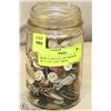 Image 1 : MASON JAR FULL OF VINTAGE BUTTONS AND TOKEN.