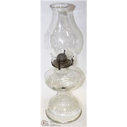 VINTAGE OIL LAMP.