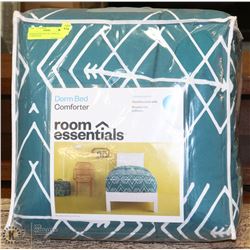 NEW ROOM ESSENTIALS XL TWIN SIZE COMFORTER