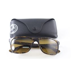 PAIR OF RAY-BAN SUNGLASSES WITH CASE