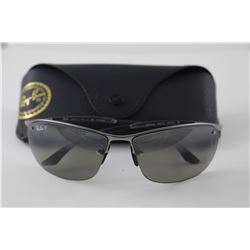 PAIR OF RAY-BAN SUNGLASSES WITH CASE