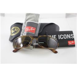 PAIR OF RAY-BAN SUNGLASSES WITH CASE