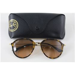 PAIR OF RAY-BAN SUNGLASSES WITH CASE