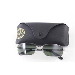 PAIR OF RAY-BAN SUNGLASSES WITH CASE