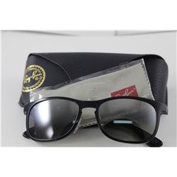 PAIR OF RAY-BAN SUNGLASSES WITH CASE