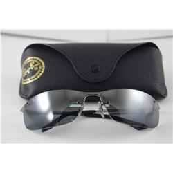 PAIR OF RAY-BAN SUNGLASSES WITH CASE