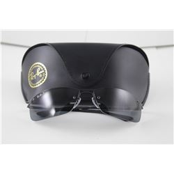 PAIR OF RAY-BAN SUNGLASSES WITH CASE