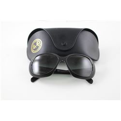 PAIR OF RAY-BAN SUNGLASSES WITH CASE