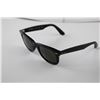 Image 3 : PAIR OF RAY-BAN SUNGLASSES WITH CASE