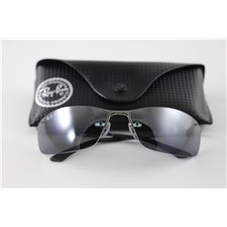 PAIR OF RAY-BAN SUNGLASSES WITH CASE