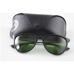 PAIR OF RAY-BAN SUNGLASSES WITH CASE