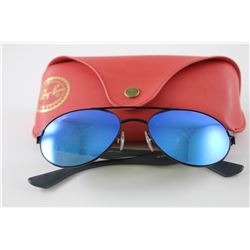 PAIR OF RAY-BAN SUNGLASSES WITH CASE