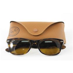 PAIR OF RAY-BAN SUNGLASSES WITH CASE