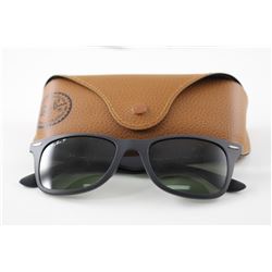 PAIR OF RAY-BAN SUNGLASSES WITH CASE