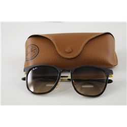 PAIR OF RAY-BAN SUNGLASSES WITH CASE