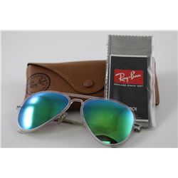 PAIR OF RAY-BAN SUNGLASSES WITH CASE