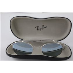 PAIR OF RAY-BAN SUNGLASSES WITH CASE