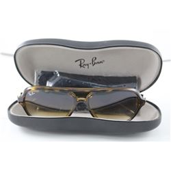 PAIR OF RAY-BAN SUNGLASSES WITH CASE