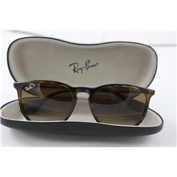 PAIR OF RAY-BAN SUNGLASSES WITH CASE