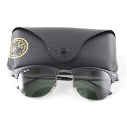 PAIR OF RAY-BAN SUNGLASSES WITH CASE