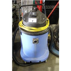 COMMERCIAL SHOP VAC