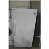 Image 1 : FRIGIDAIRE WHITE UPRIGHT FREEZER