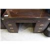 Image 1 : DESK