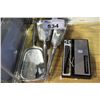 Image 1 : STERLING SILVER BRUSH SET WITH SMALL MUSICAL INSTRUMENT
