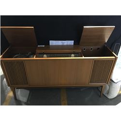 RETRO TELEFUNKEN CONSOLE STEREO SYSTEM