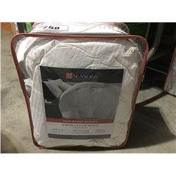 FULL/QUEEN SIZE THE SEASONS COLLECTION WHITE GOOSE DOWN COMFORTER