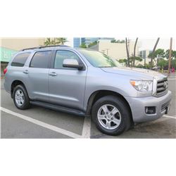 2012 Toyota Sequoia - Only 19,308 Miles!  5.7L, V8, 3rd Row Seating
