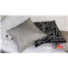 Image 2 : 4 Small Accent Pillows (2 silver ones are Donna Karan)