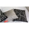 Image 3 : 4 Small Accent Pillows (2 silver ones are Donna Karan)