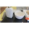 Image 2 : Kassatex Soap Dish & Soap Dispenser, White Tray, Small Bowl, Seashells