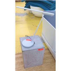Modern Task Light  - Teknion Conflux