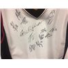 Image 2 : VANCOUVER GIANTS AUTOGRAPHED HOCKEY JERSEY (12 AUTOGRAPHS)