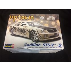 REVELL CADILLAC STS-V (1:24 SCALE) IN BOX