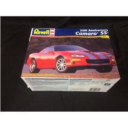 REVELL 35TH ANNIVERSARY CAMARO SS UNASSMBLED MODEL KIT (IN BOX)