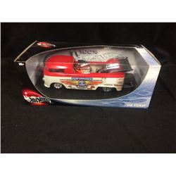 HOT WHEELS VW PICK-UP MODEL CAR (IN BOX)