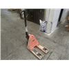 Image 2 : Wesco Short Leg 5,500 lbs Pallet Jack