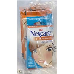 BAG OF 8 NEXCARE ACNE ABSORBING COVERS