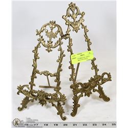 2 VINTAGE MINIATURE ORNATE BRASS TABLE TOP EASELS